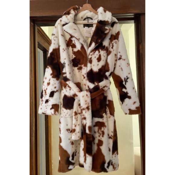 COW FAUX FUR PRINT COAT - Picture 1 of 2